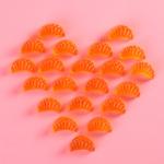 Oil Coating Fruit Shaped Gummy Candy , Chewable Gummy Vitamins Orange Flavor