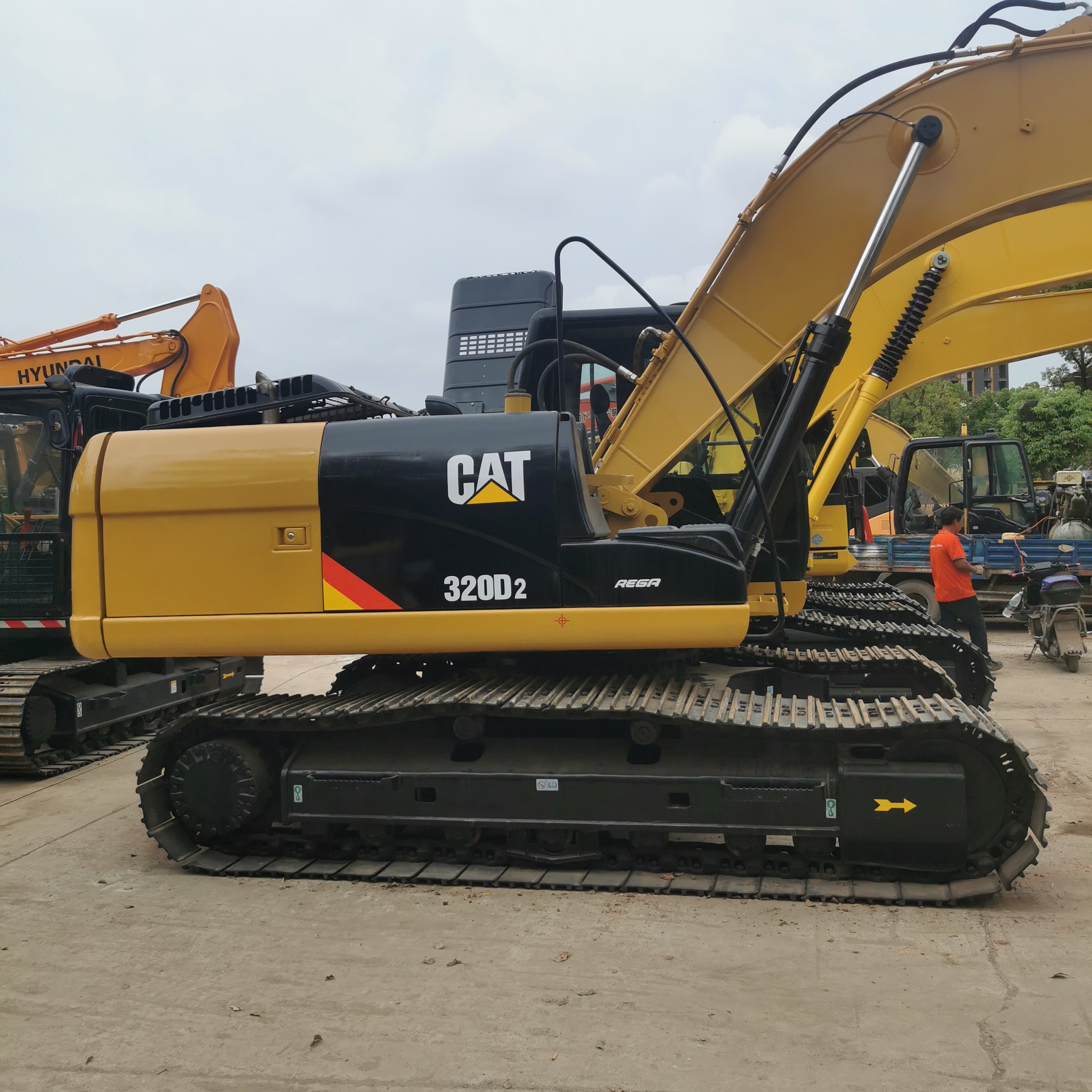 Cat 320D2 Excavator 20ton Original Hydraulic Pump Used for Caterpillar CAT 320DL