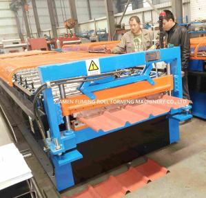 China Powerful Corrugated Roofing Sheet Roll Forming Machine For Profile factory