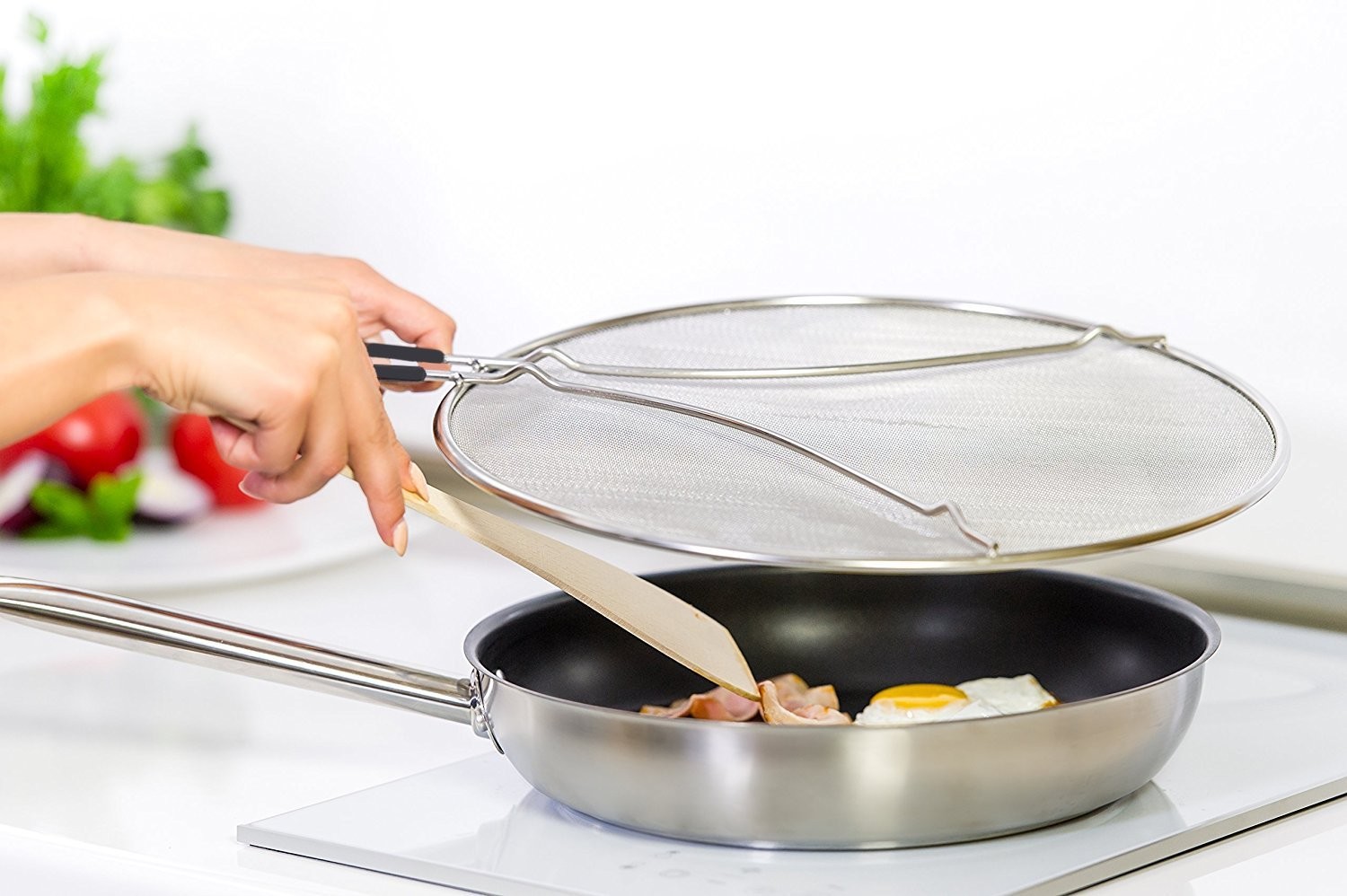 13" Grease Splatter Screen for Cooking with Heavy Duty Ultra Fine Mesh Plus Silicone Hot Handle Holder