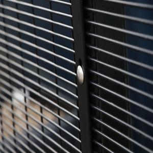 China 4.0mm 5.0mm PVC Coated 358 Security Fence Anti Climb factory