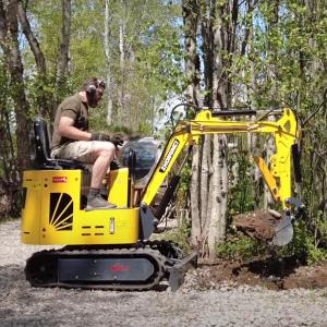 China CE EURO5 Engine Mini Excavator ZM10 Compact Mini Digger 360 Rotate factory