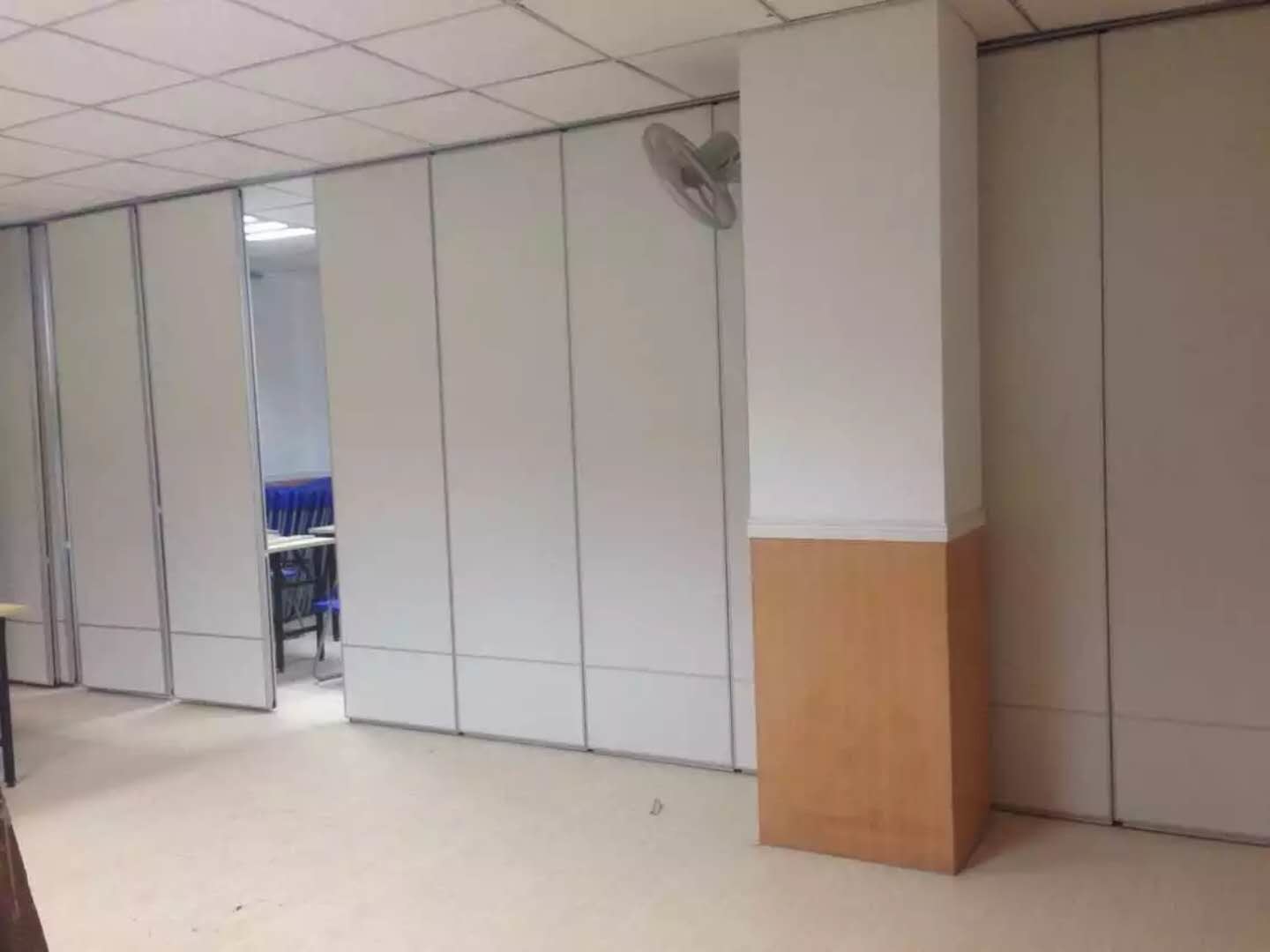Commercial Used No Floor Track Movable color choose 80 mm Soundproof Operable Wall Partition For Office