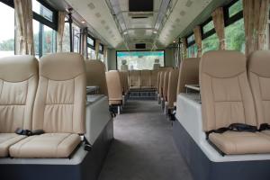 China 13 Seater Cummins Engine VIP Airport Shuttle Bus Luxury Coach Bus factory