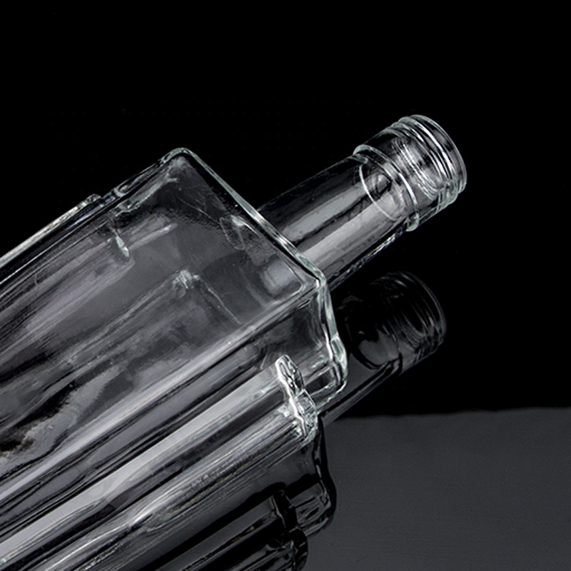 500ml 700ml 750ml Flint Glass Bottle for Champagne Gin Rum Transparent and Embossed