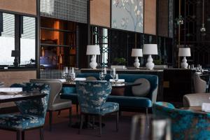 China Enhance Your Dining Experience with Hotel Restaurant Furniture factory