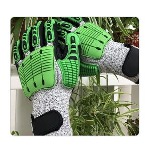 China Metal And Glass Handling HPPE Knit Mining 13G Impact Cut Resistant Gloves factory