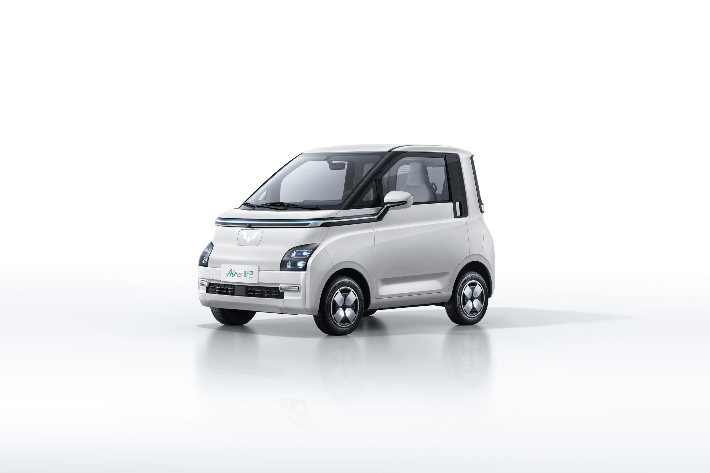 2023 Wuling Air EV Energy Vehicle Smart Cute Transporter With Fast Charging 0.75 Hours Max Speed 100 KM/H Electric Car
