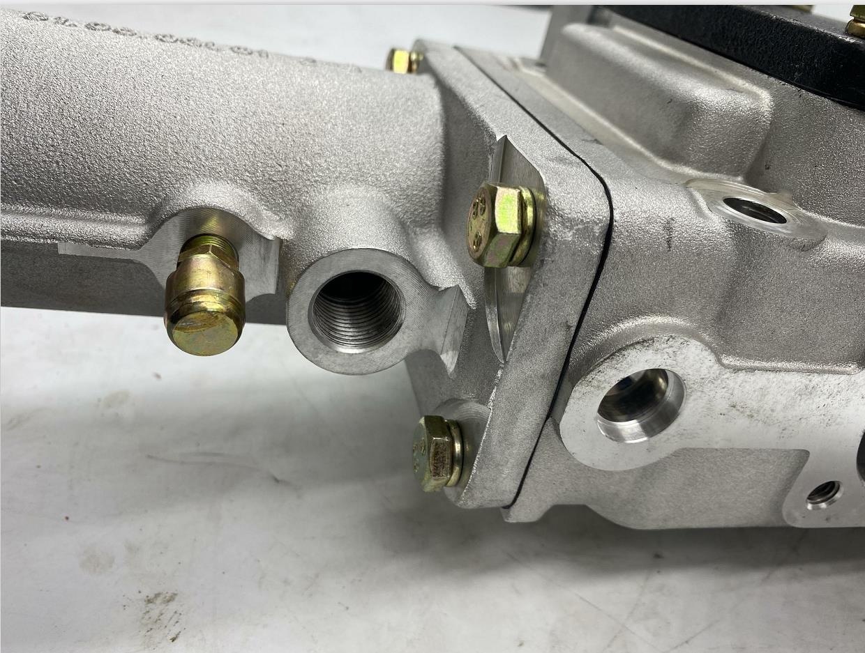 Small Cover Assembly for HOWO HW25712 Heavy Duty Truck Spare Parts Excellent Craftsmanship