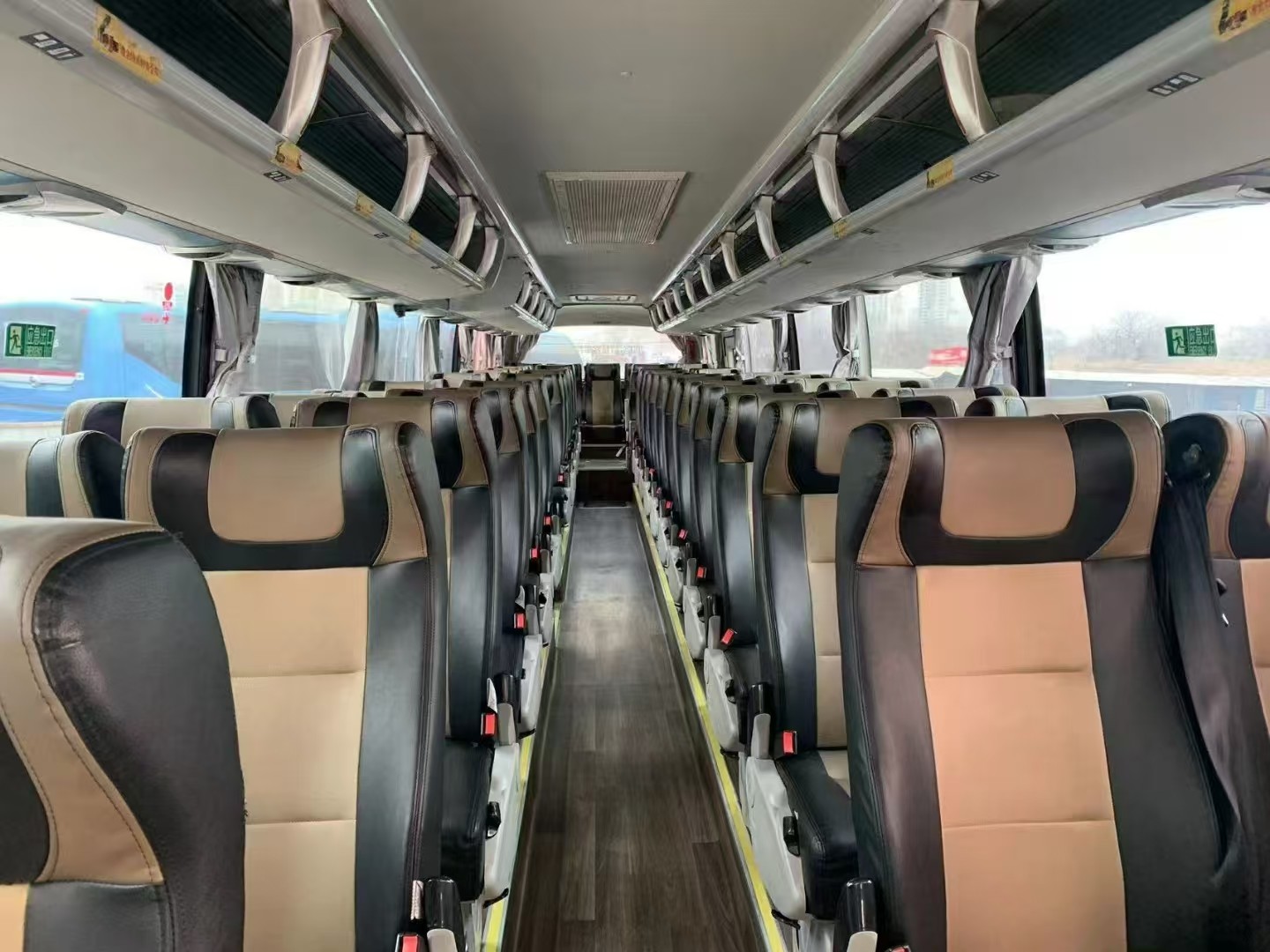 Coach Bus Second Hand Higer KLQ6132 Weichai 375hp Doubel Diff Bus 56 Seats Double Rear Alxe Lux Transport
