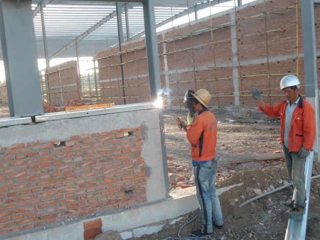 Clear Span Steel Pre Engineered Metal Building Column Framed Prefab Industry Prefab House