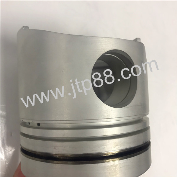Komatsu 4D95 Diesel Engine Piston For Excavator / Auto Car 6204-31-2121