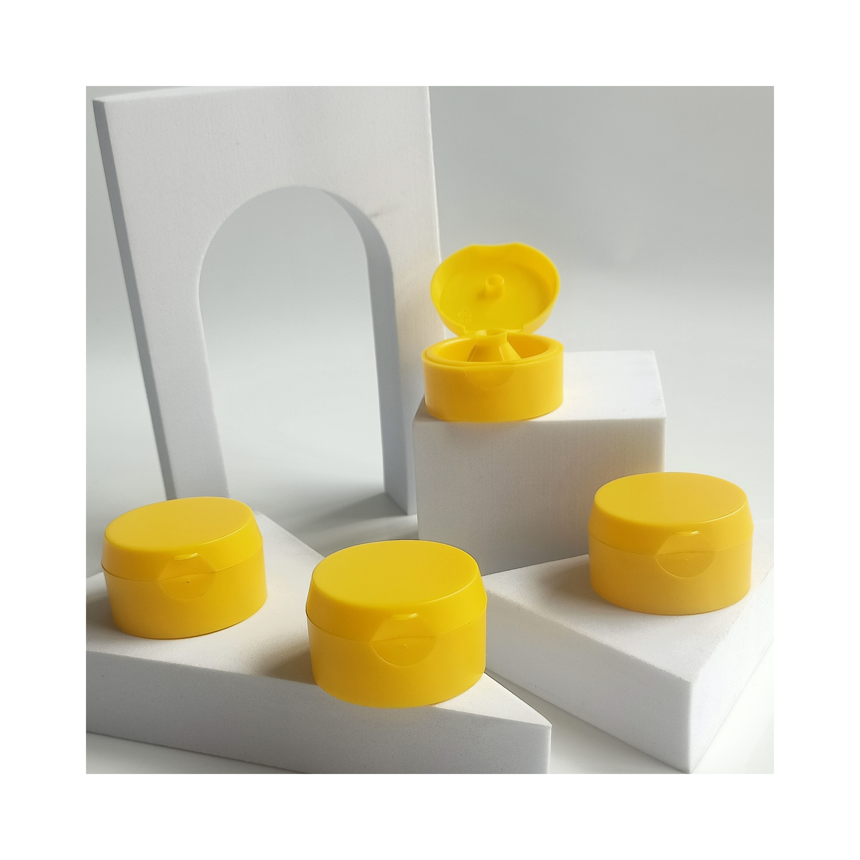 Customized Color 38mm Plastic Flip Cap for Bottles Recyclable and Direct Supply