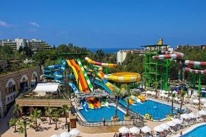 China Outdoor Amusement Park Ride Swimming Pool Fiberglass Water Slide factory