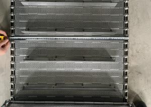 China Light Grey Stainless Steel Plate Link Conveyor Belt With Baffle factory