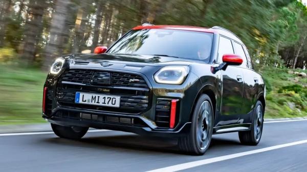 2024 Pure electric car Mini cooper Countryman E family SUV with boxy shape 462km