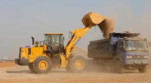 China Comfortable 653D Wheel Loader Heavy Duty Construction Machinery factory