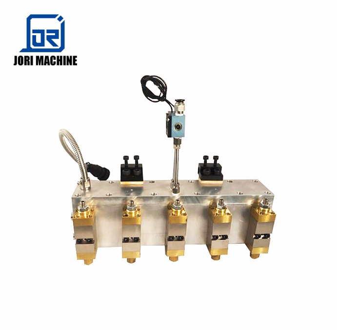 China Manufacture Hot Melt Glue Applicator Machine Small Carton Gluing Machinery