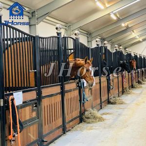 China 3.0m Length Weatherproof Horse Stall With Swing Door And Optional Bamboo Filling factory