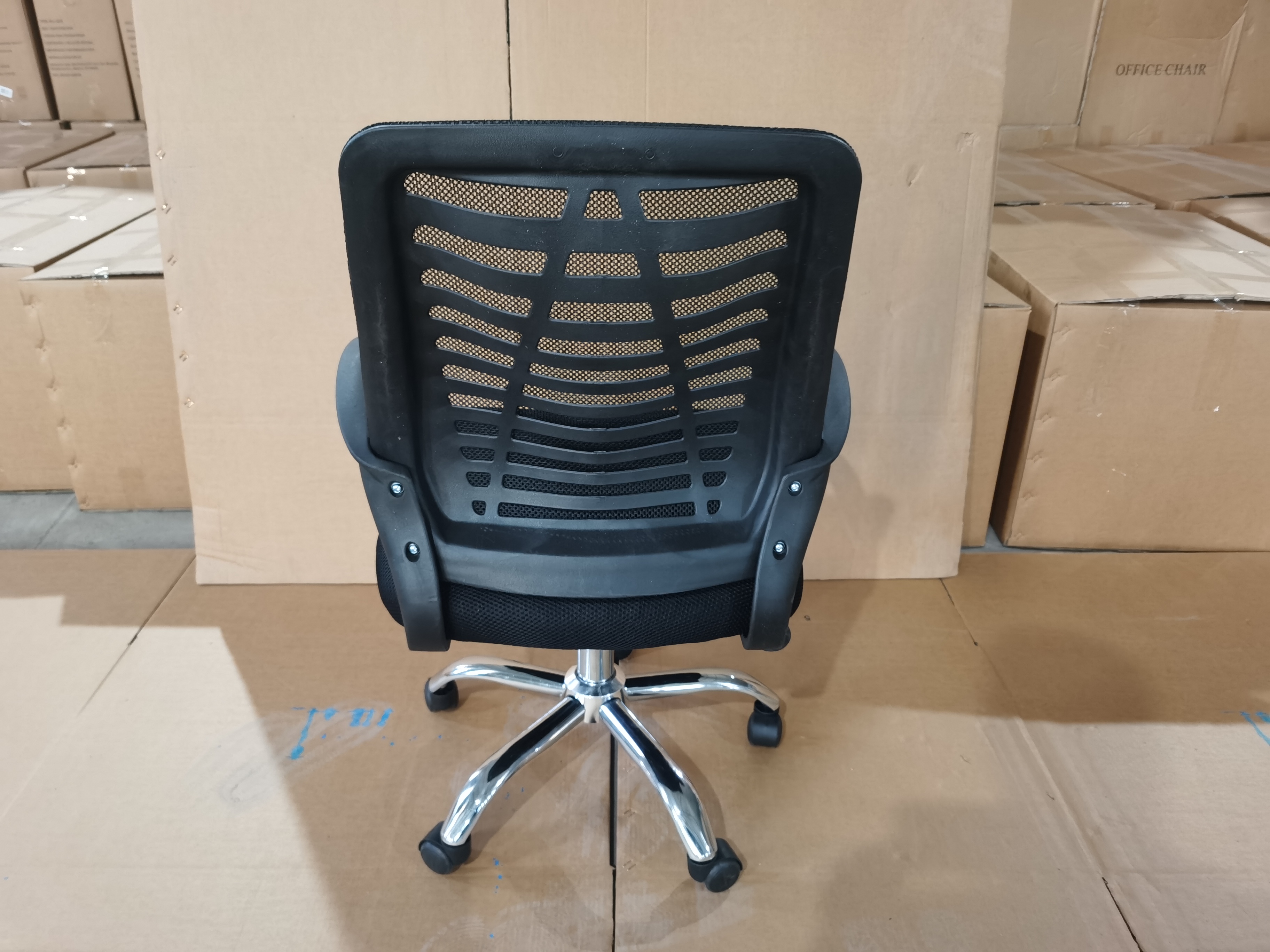 Special Design Modern Ergonomic Mesh Swivel Executive Office Chair with Nylon Castor