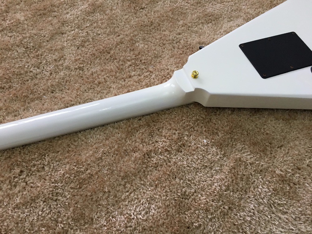 jackson custom guitar White color Golden hardwares Blocks inlay on rosewood fingerboard flying v electric guitar 6 strin