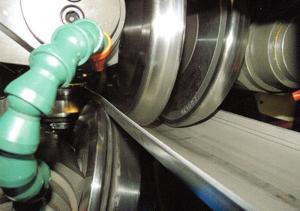 China 80m/Min Tube Mill Machine Hole Design Electric Welded Steel Pipe Automatic Tube Mill factory