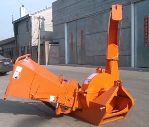 China 360 degree rotating discharge chute BX62 wood chipper, connection to tractor CAT I &amp; II PTO revs 540/750 RPM factory