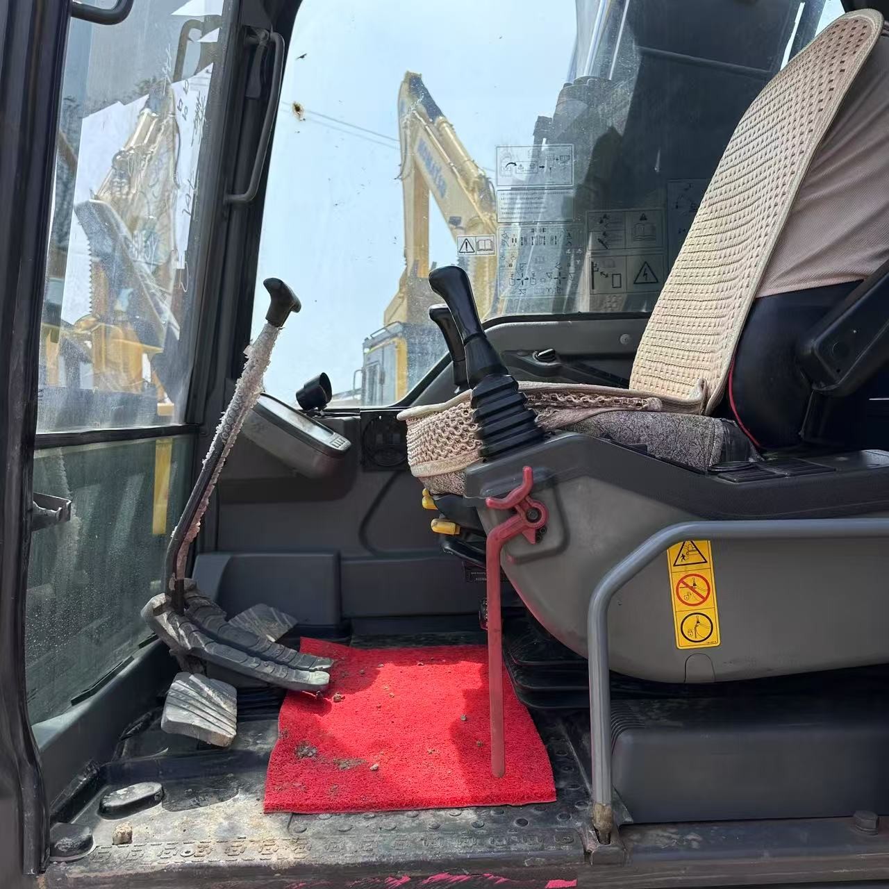 Secondhand Excavator Machinery Trader Used VOLVO EC140 14 Ton Crawler Digger