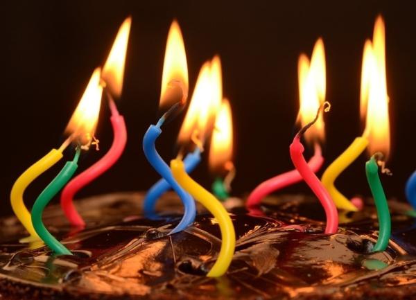 Funny Interesting Twisted Birthday Candles With Red / Yellow / Green / Blue