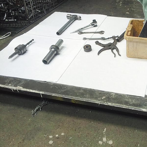 China White Oil Absorbent Pads 200gsm Polypropylene 400x500mm factory