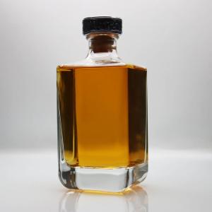 China 200ml 500ml ODM Glass Spirit Bottle 200ml Alcohol Bottles Decal Painting factory