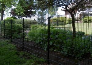 China Square Chicken 5.00mm Pvc Coated Welded Wire Fencing factory