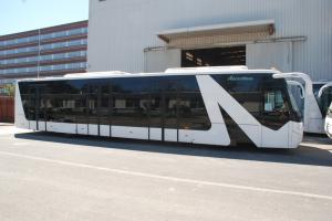 China Professional 77 Passenger 13 Seat Airport Transfer Bus With Aluminum Apron factory