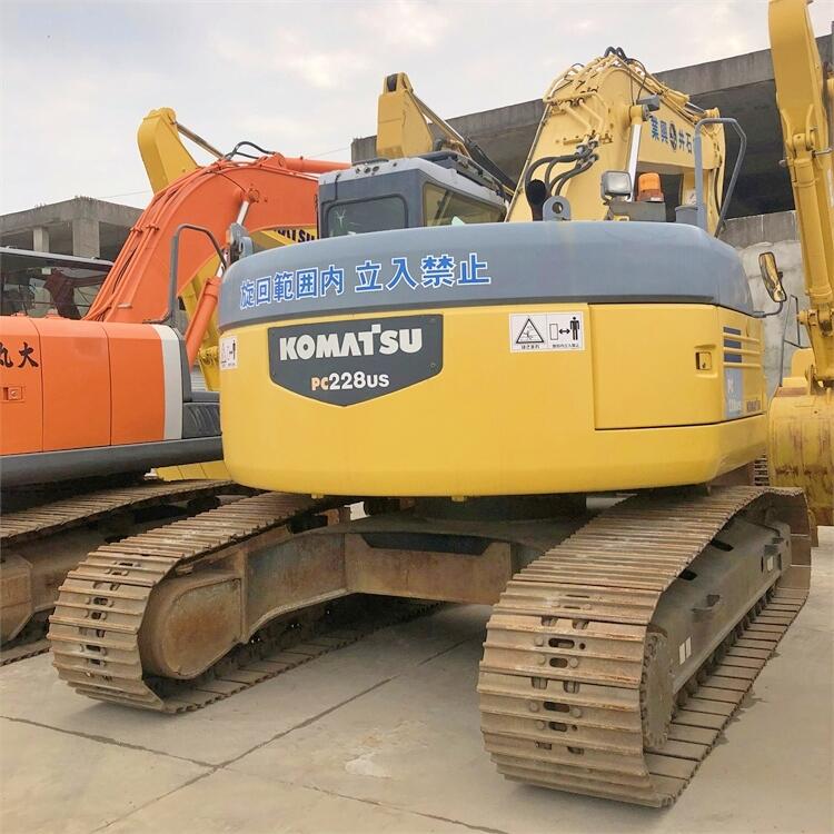 Good Condition 22 Ton Original Komatsu Japanese Used Excavator in Shanghai 2018 Year