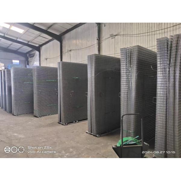 China Hot Dipped Galvanized Welded Wire Mesh Panel 8ft X 4ft 4mm Construction factory