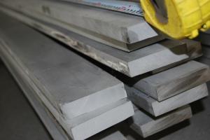 China 304L / 304 Stainless Steel Flat Bar , Hot / Cold Rolled Flat Bar 1.4301 1.4306 factory