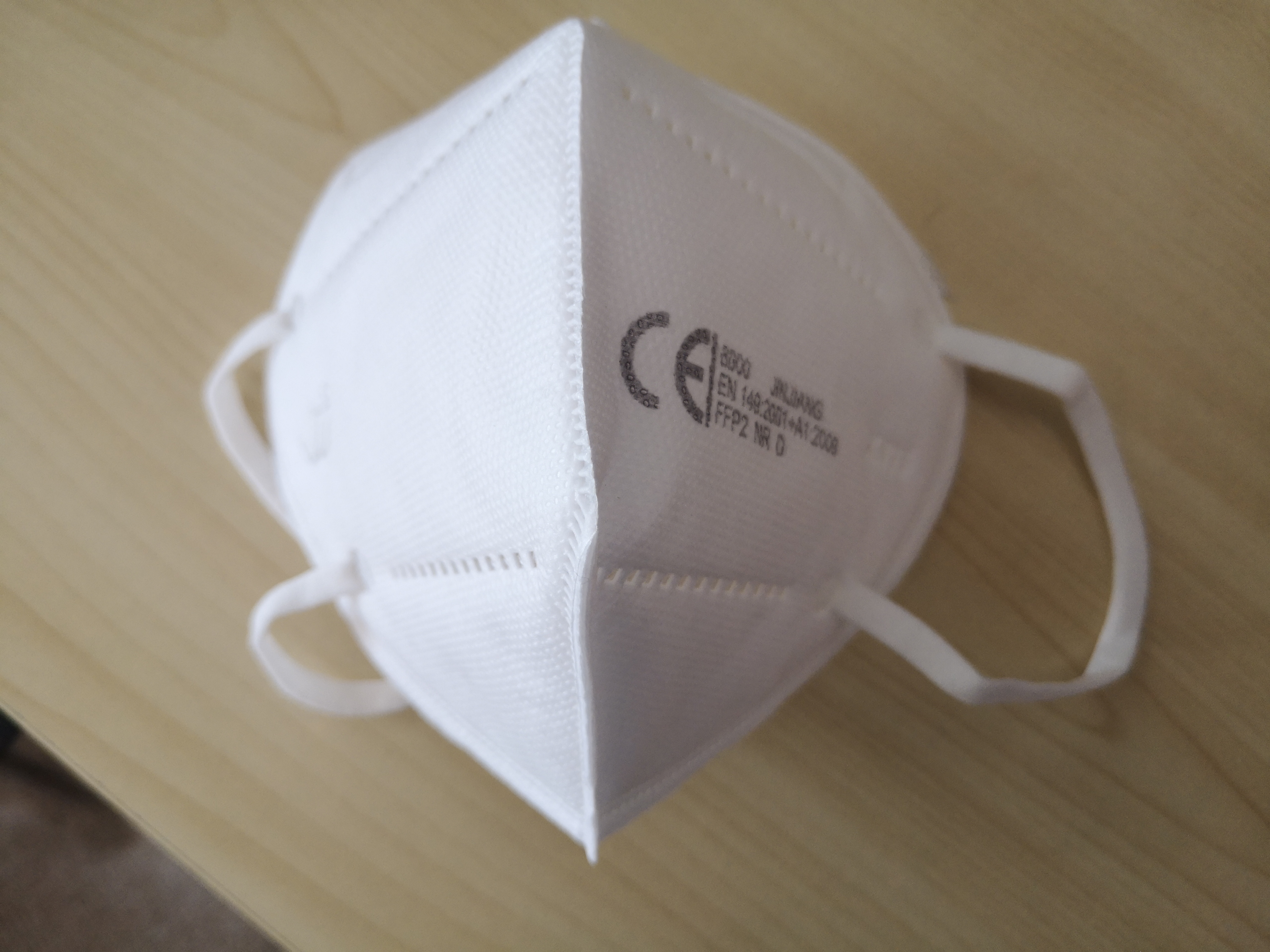 Half Face Folding KN95 Face Mask Ultra Soft Cellulosic White Inner Layer