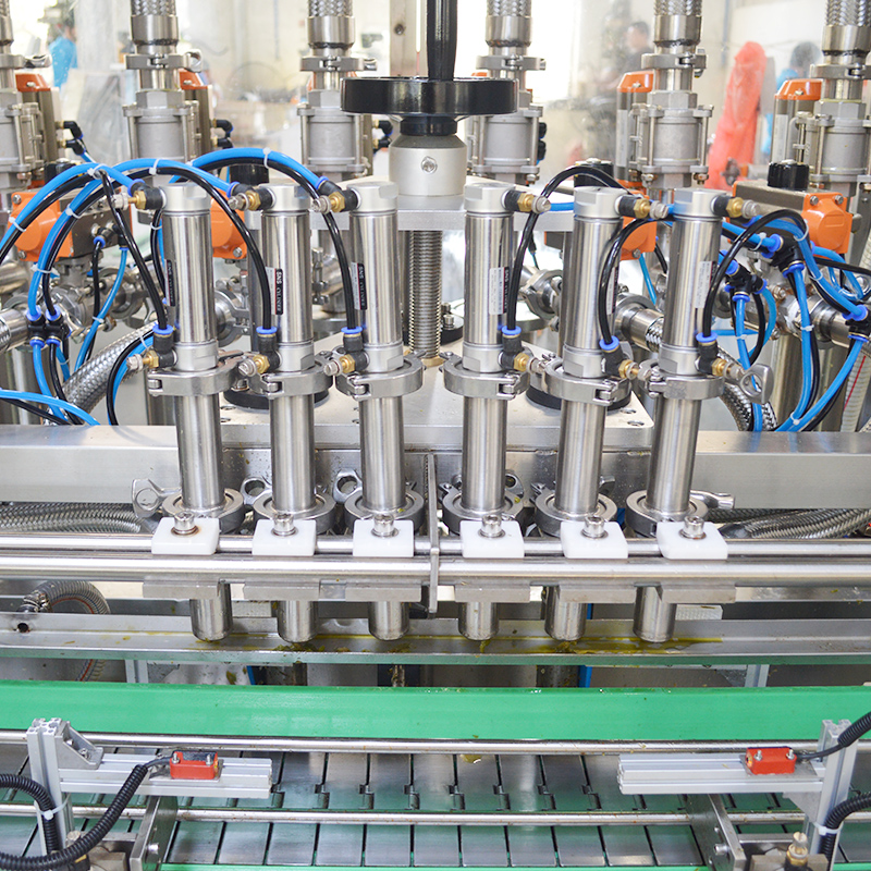 4 Nozzles Automatic Chilli Sauce Packing Machine for Pet Bottle Customizable Design