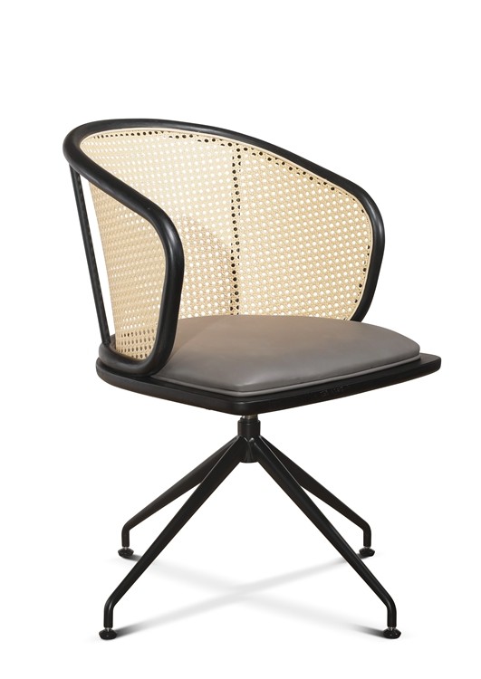 Executive Office Guest Rattan Office Chairs PU Upholstery 70cm Adjustable 10.5 Kg