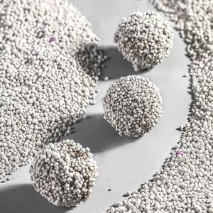 China 0.8mm-3.8mm Bentonite Cat Litter Ball Shape Dust Free Strong Clumping factory