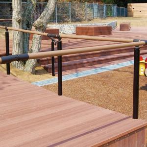 China Extruded WPC Decking Floor Anti Slip WPC Decking Tiles Waterproof Flooring factory