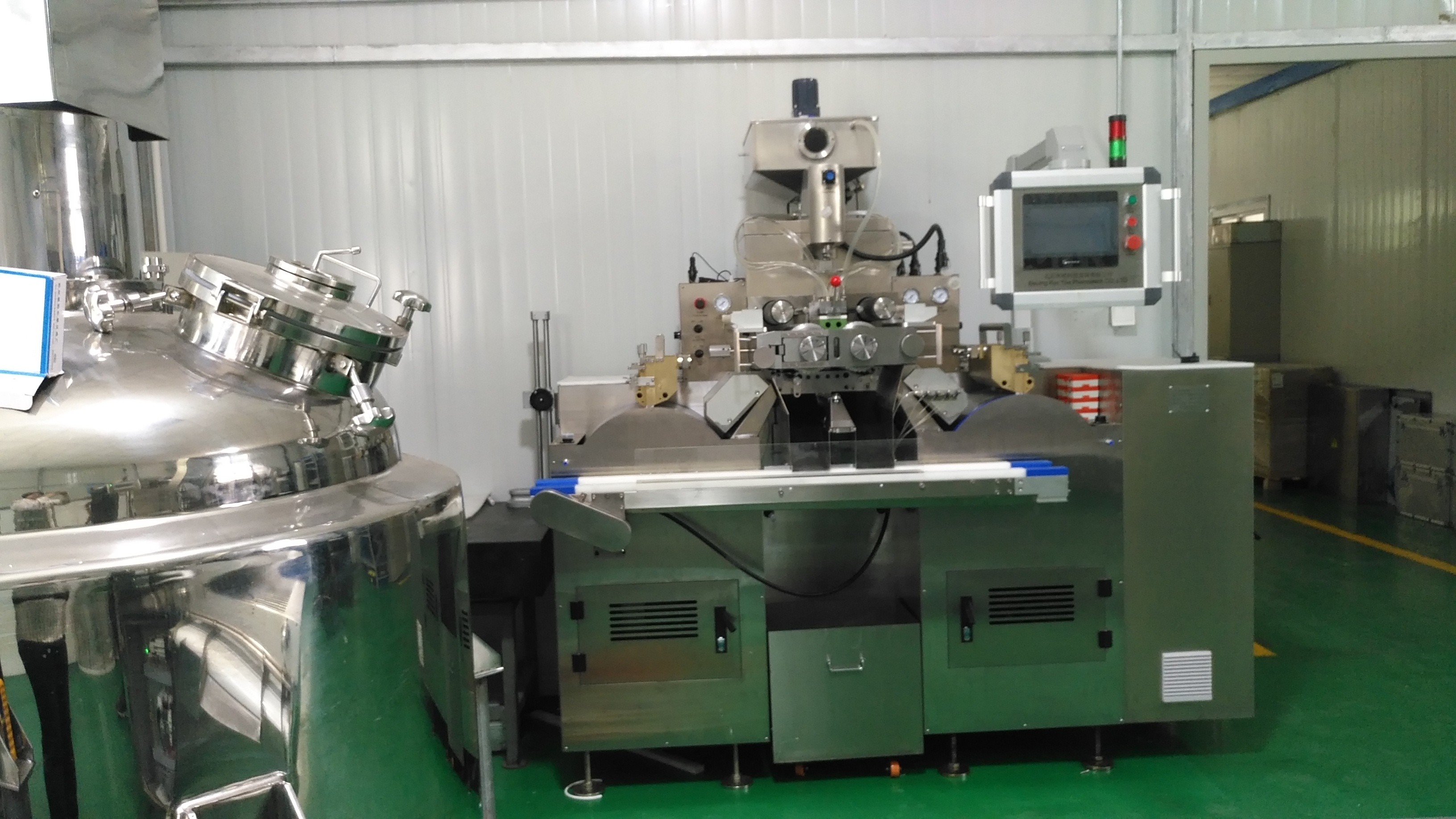 Large Scale 250mm Soft Gelatin Machine Oil And Paste Filling Into Capsule