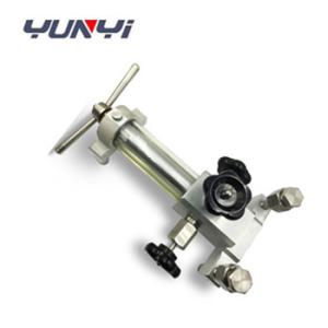 China Portable Hydraulic Pressure Calibrator factory