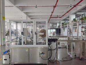 China 220V Cap Lining Machine PLC Control made of stainless steel, good quality, servo mechanism, stable performance factory