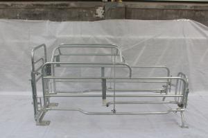 China Easy To Clean Pig Farrowing Crate Ensures Warm / Draught - Free Enviroment factory