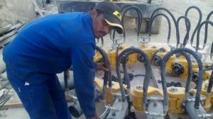 China Excavator Spare Parts Hydraulic Pile Breaker For 0.6m - 1.8 m Diameter Round Concrete Piles factory