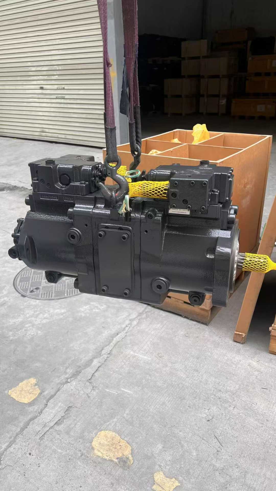 Kawasaki K7V125DTP8N Hydraulic Pump for XCMG XE215 Excavator | Suzhou OEM Parts