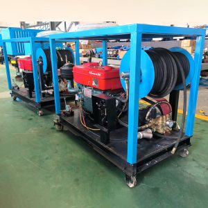 China 28HP Diesel Engine Jet Sewer Cleaning Machine with 50m High Pressure Hose for 50-500mm Pipe Diameter factory