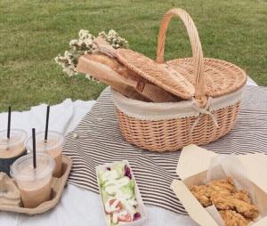 China Handmade Natural Willow Wicker Picnic Basket Cheap Lunch Bags Hot sale products Outdoor Lunch Basket factory