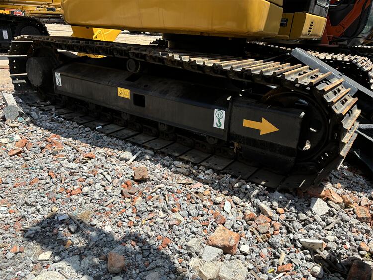 Japan Made CAT308 Crawler Excavator with 7160KG Operating Weight and 49.7KW Engine